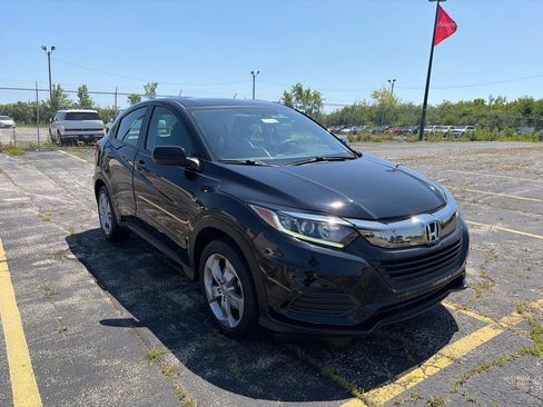 Used 2019 Honda HR-V LX image 8