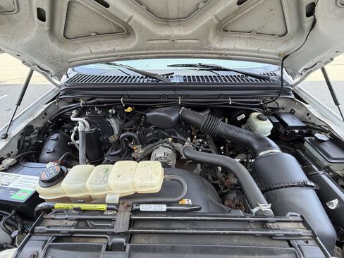 Used 2001 Ford F250 XL image 22