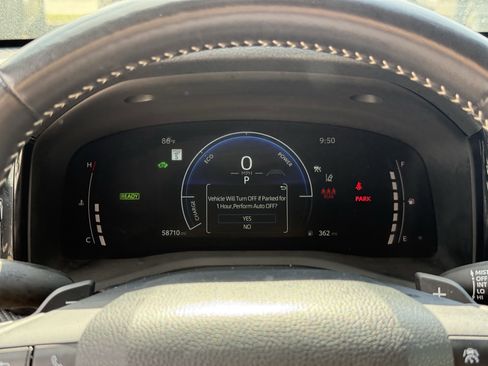 Used 2025 Toyota Camry SE image 18