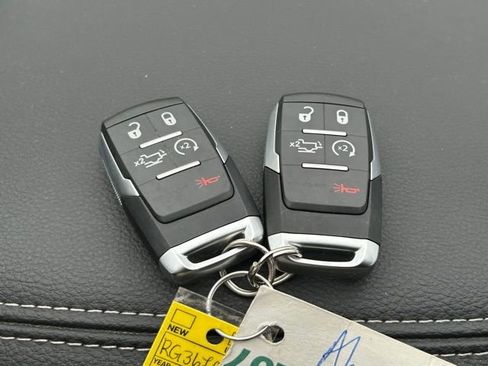 Used 2024 RAM 2500 Laramie image 16