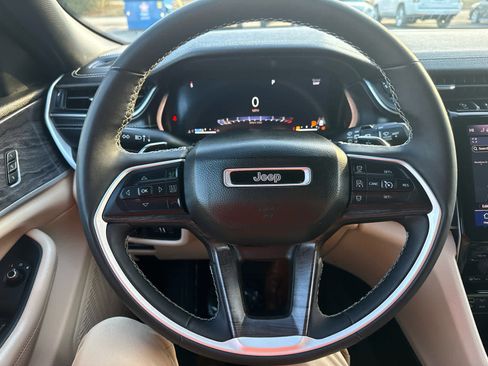 Used 2023 Jeep Grand Cherokee L Limited w/ Trailer Tow Group (B) image 23