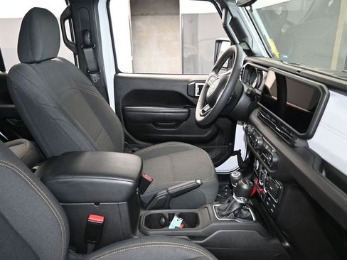 Used 2024 Jeep Gladiator Sport image 44