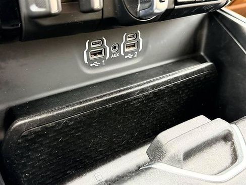 Used 2021 RAM 1500 Laramie AWD/4WD image 45