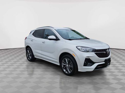 Used 2022 Buick Encore GX Select w/ Advanced Technology Package AWD/4WD image 2