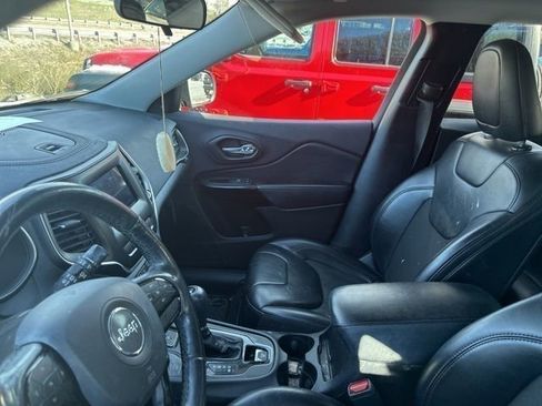 Used 2020 Jeep Cherokee Altitude image 4