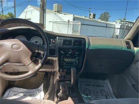 Used 2002 Toyota Tacoma 4x4 Double Cab image 8