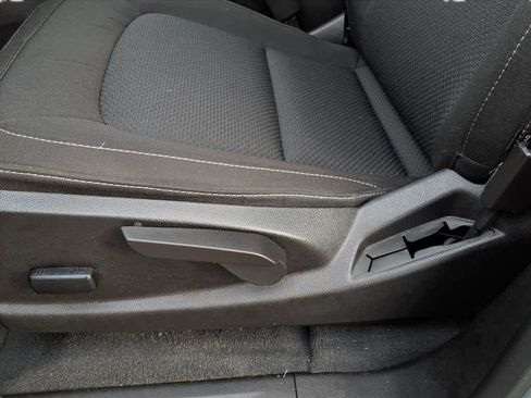 Used 2022 Chevrolet Colorado LT image 13