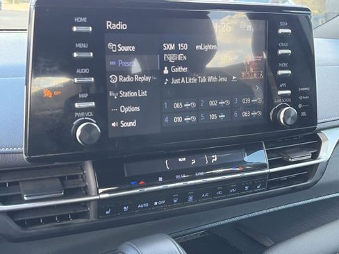 Certified 2023 Toyota Sienna XSE image 19