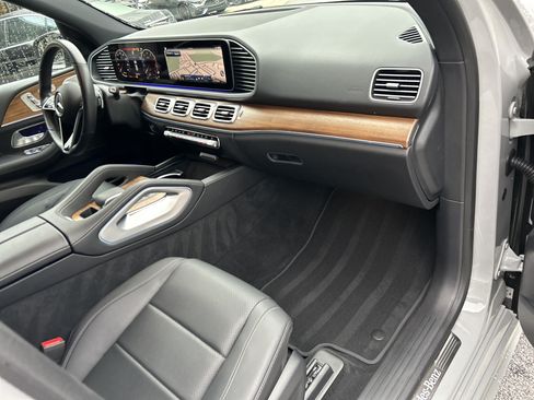 Certified 2025 Mercedes-Benz GLE 450 4MATIC image 47