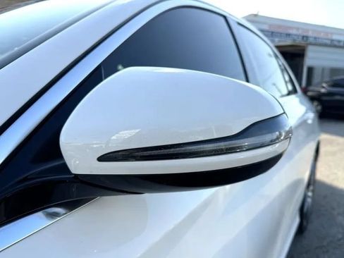 Used 2017 Mercedes-Benz E 300 image 10
