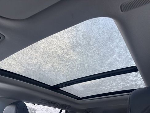 Used 2024 Toyota Grand Highlander XLE image 10