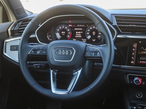 New 2025 Audi Q3 2.0T Premium image 21
