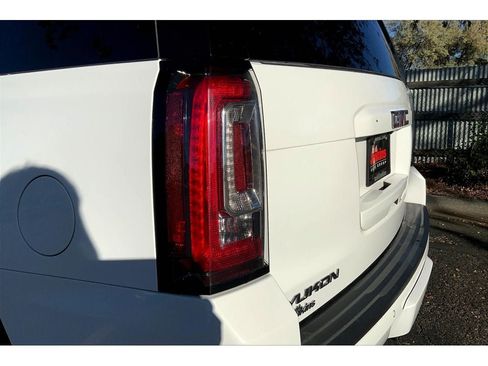 Used 2020 GMC Yukon SLT AWD/4WD image 32