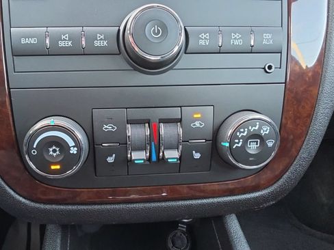 Used 2011 Chevrolet Impala LT w/ Luxury Edition Package FWD image 14