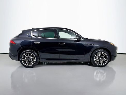 Used 2025 Maserati Grecale GT AWD/4WD image 8