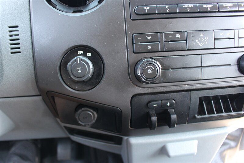 Used 2015 Ford F250 XL w/ Power Equipment Group RWD image 28