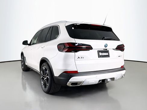 New 2026 BMW X5 xDrive50e w/ Premium Package image 5