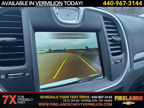 Used 2022 Chrysler 300 Touring w/ Sport Appearance Package image 25