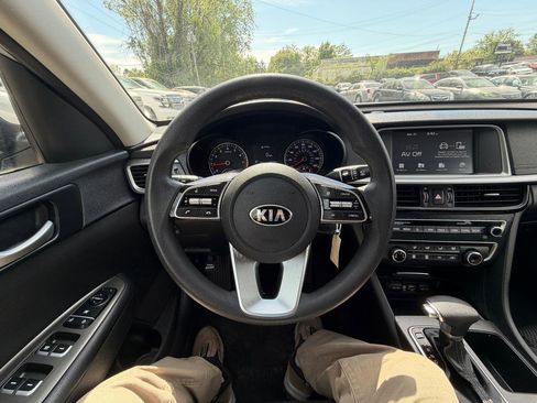 Used 2019 Kia Optima LX image 16