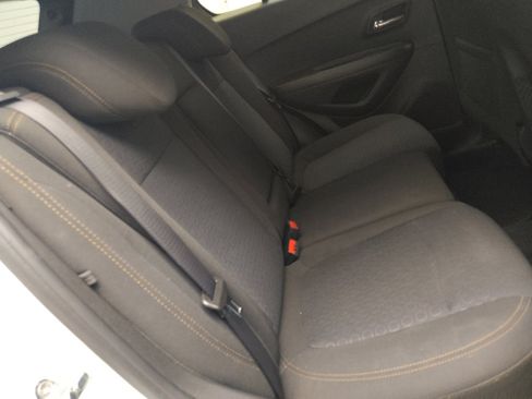 Used 2020 Chevrolet Trax LS w/ Tint and Cruise Package FWD image 19