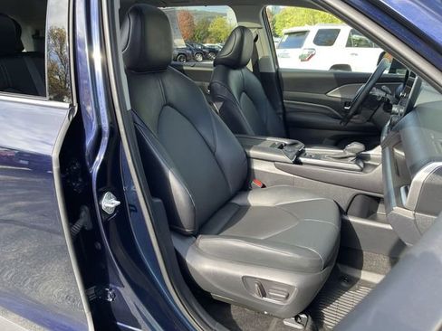 Certified 2024 Toyota Grand Highlander XLE image 21