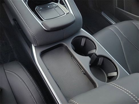 New 2025 Acura RDX SH-AWD image 12