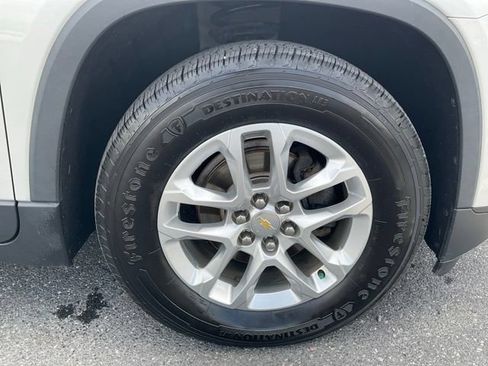 Used 2018 Chevrolet Traverse LS AWD/4WD image 18