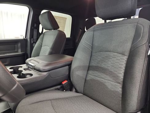 New 2025 RAM 2500 Tradesman image 30