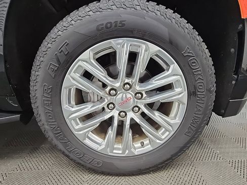 Used 2022 GMC Yukon XL SLT image 48
