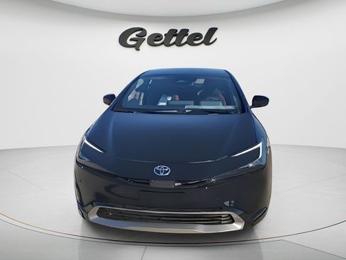New 2026 Toyota Prius Plug-In Hybrid FWD image 3