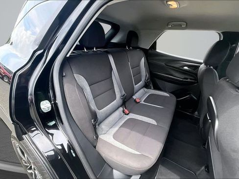 Used 2025 Chevrolet TrailBlazer LT AWD/4WD image 24