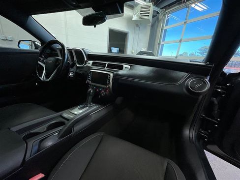 Used 2015 Chevrolet Camaro LT image 23