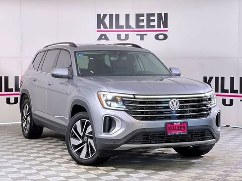Used 2025 Volkswagen Atlas SE image 1