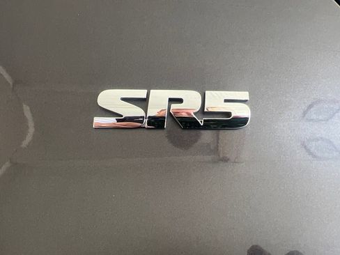 Used 2018 Toyota 4Runner SR5 Premium AWD/4WD image 31