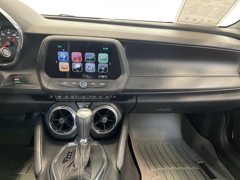 Used 2017 Chevrolet Camaro SS image 18