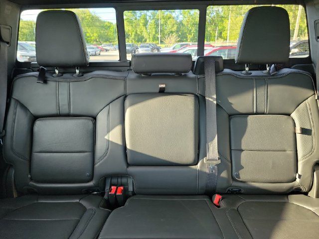 Used 2020 Chevrolet Silverado 2500 High Country w/ Z71 Off-Road Package AWD/4WD image 19