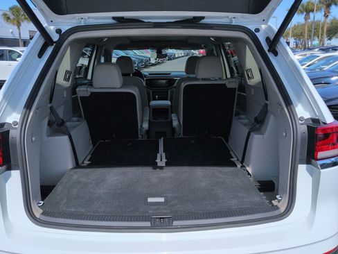 Used 2021 Volkswagen Atlas SEL Premium image 13