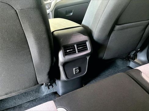 Used 2024 Chevrolet Equinox LS AWD/4WD image 27