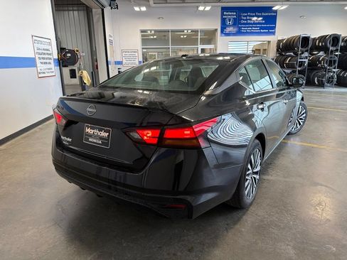 Used 2025 Nissan Altima 2.5 SV FWD image 5