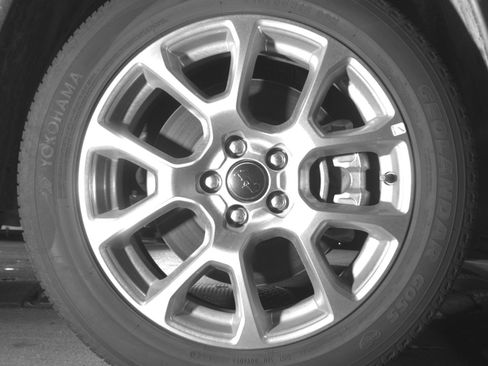 Used 2025 Jeep Compass Limited image 13