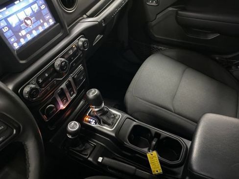 Used 2023 Jeep Wrangler Sport AWD/4WD image 13
