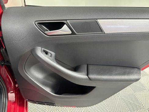 Used 2017 Volkswagen Jetta S FWD image 25