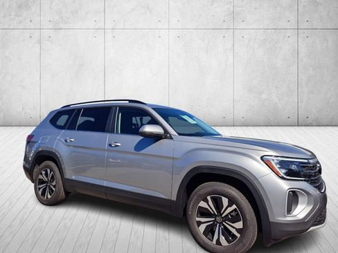 New 2026 Volkswagen Atlas SE image 3