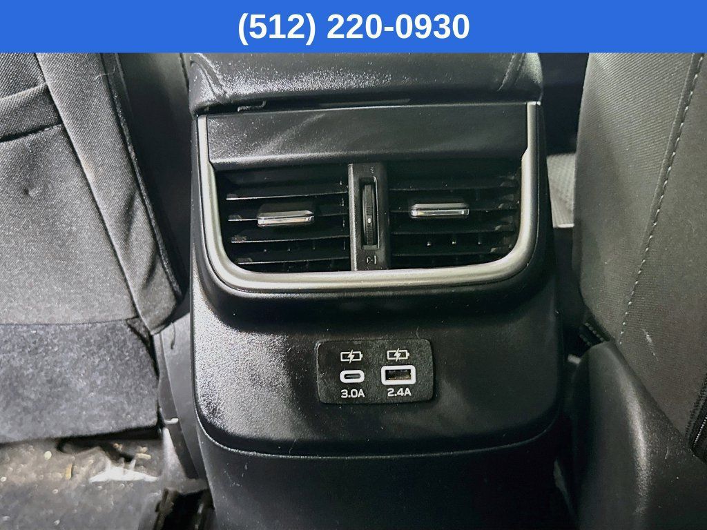 Used 2025 Subaru Outback Premium AWD/4WD image 32