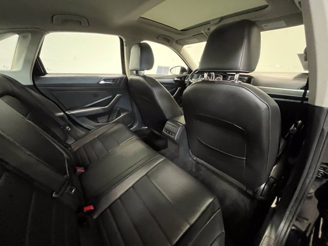 Used 2021 Volkswagen Jetta SE FWD image 12
