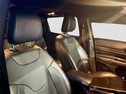 Used 2023 Jeep Compass Limited image 26