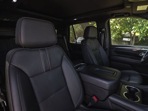 Used 2022 Chevrolet Tahoe RST w/ Luxury Package AWD/4WD image 25