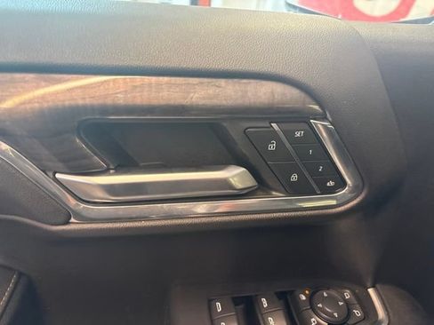 Used 2023 Chevrolet Silverado 1500 LTZ AWD/4WD image 23