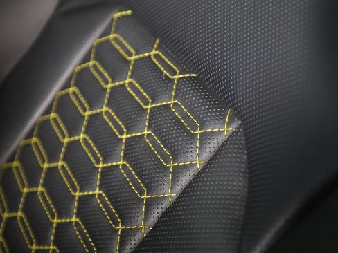 Used 2021 Lamborghini Urus image 24