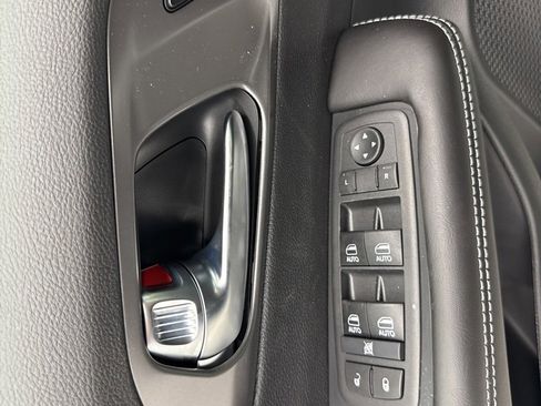 New 2026 Chrysler Pacifica Select image 19